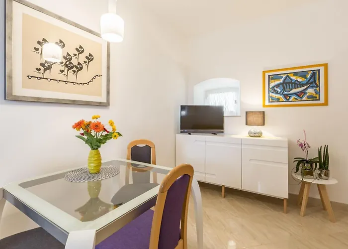 Matea Apartman Bol